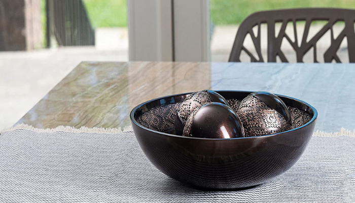  Use A Decorative Bowl /  How To Decorate A Dining Table ?