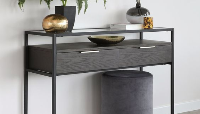 Decor With a Stool to Use / How To Decorate A Console table
