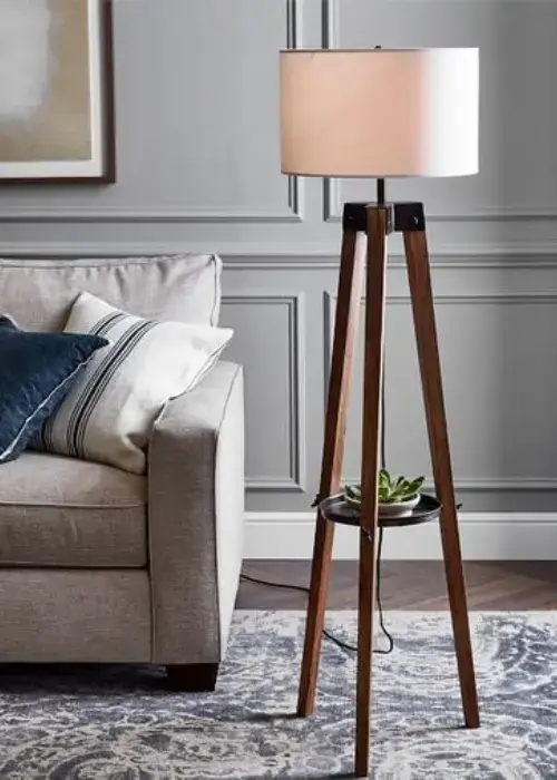 Wood Tripod Floor Lamp / how to decor a room with a floor lamp ? 