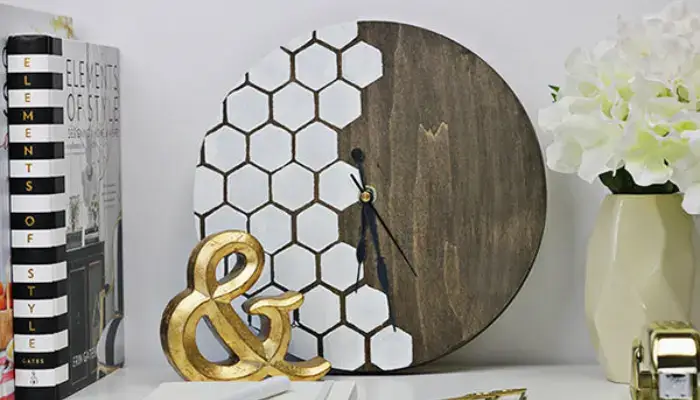 wooden Honeycomb Wall Clock / how to decor A home wall with DIY wood clocks ?