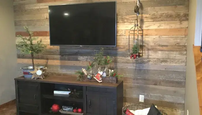 decor with a Accent Wall / how to decorate around a wall mounted TV ?