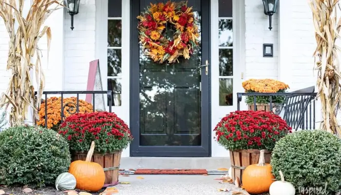 3. decor with Fall Colors / how to decor Front Porches With Fall Flowers?