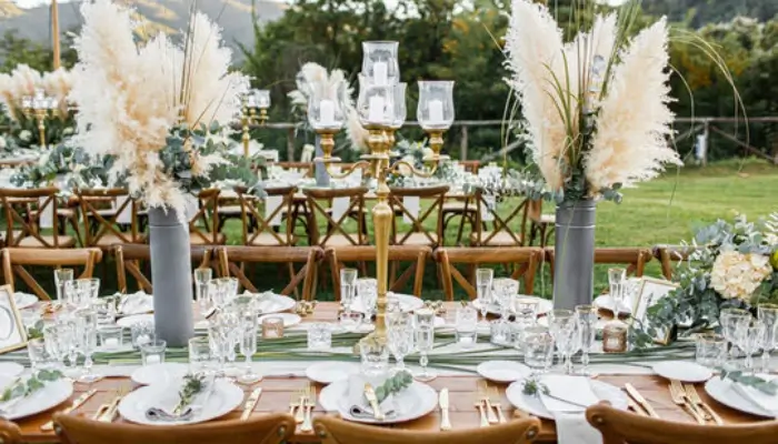 decor with pampas grass / how to style my outdoor table?