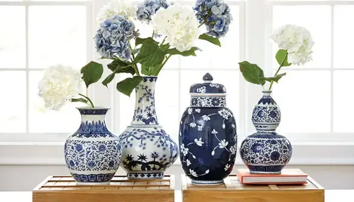 Blue and White / Best Color Combinations for Flower Pots