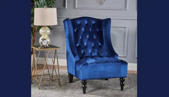 High-Back Velvet Club Chair / Best Chesterfield Accent Chairs