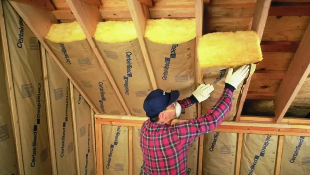 how to install fiberglass insulation in a ceiling