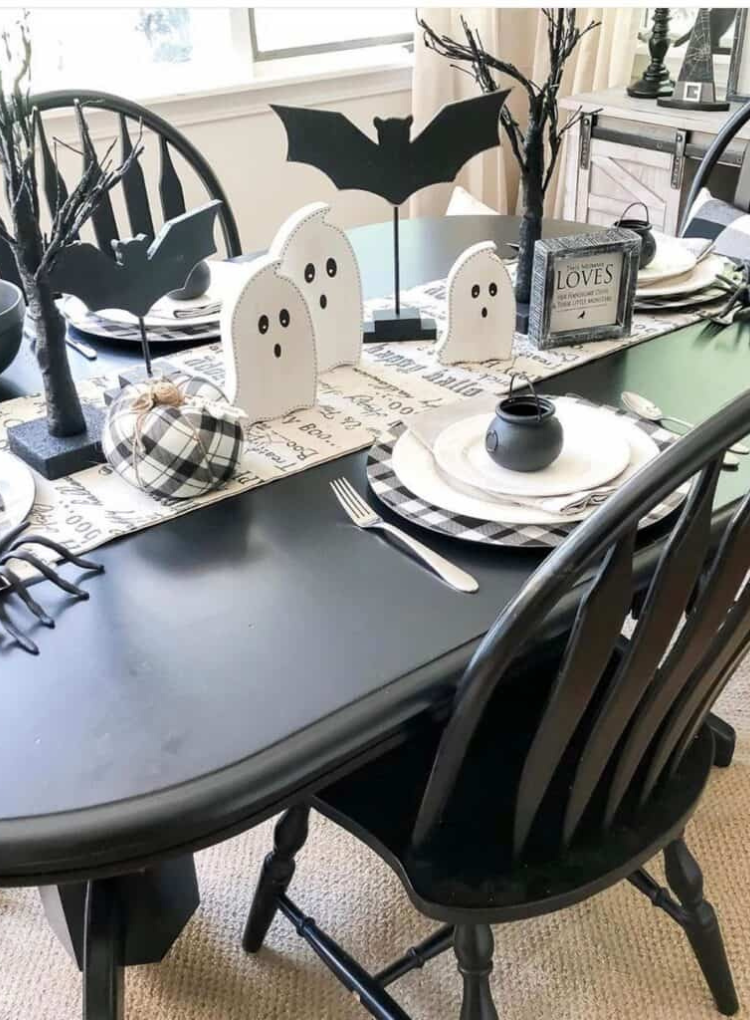 Halloween Dining Table Décor Ideas