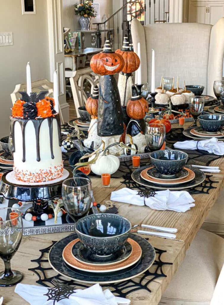 Halloween Dining Table Décor Ideas