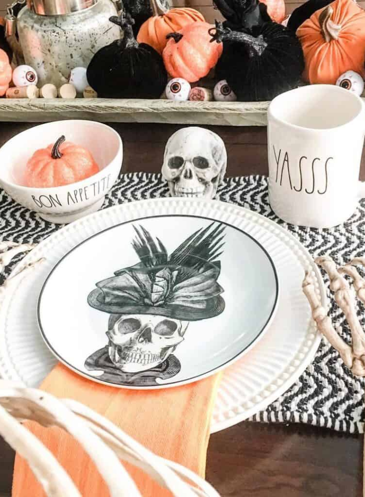 Halloween Dining Table Décor Ideas