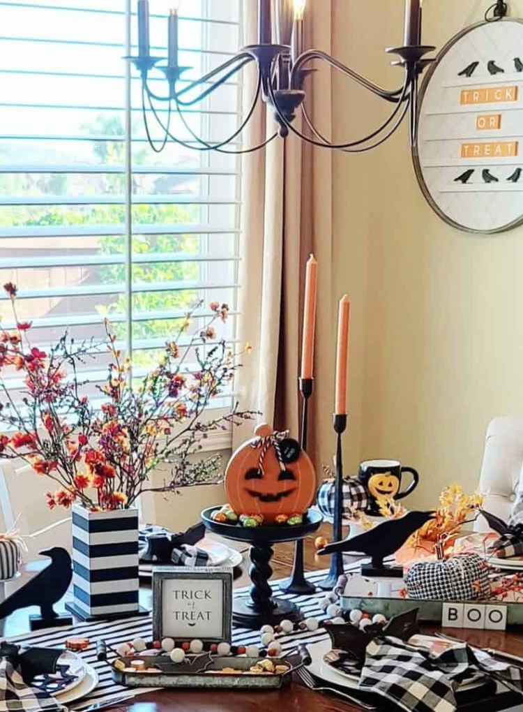 Halloween Dining Table Décor Ideas