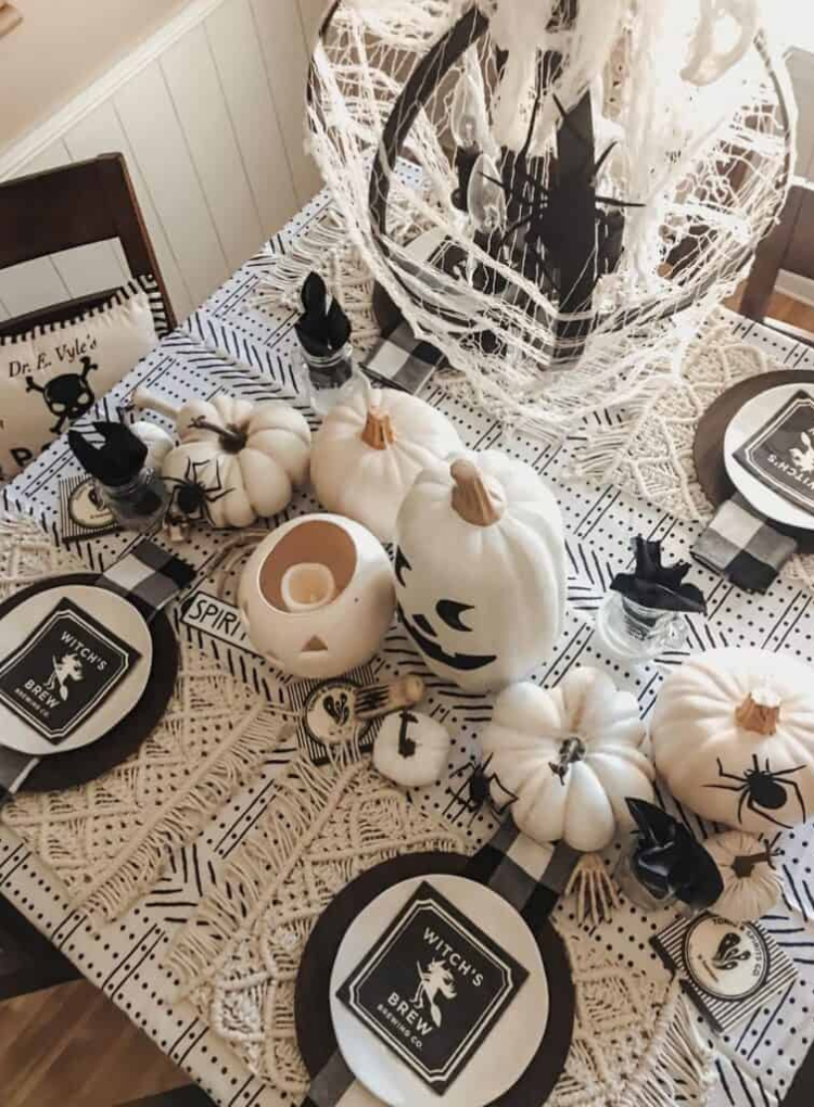 Halloween Dining Table Décor Ideas