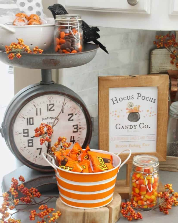 Halloween Kitchen Décor