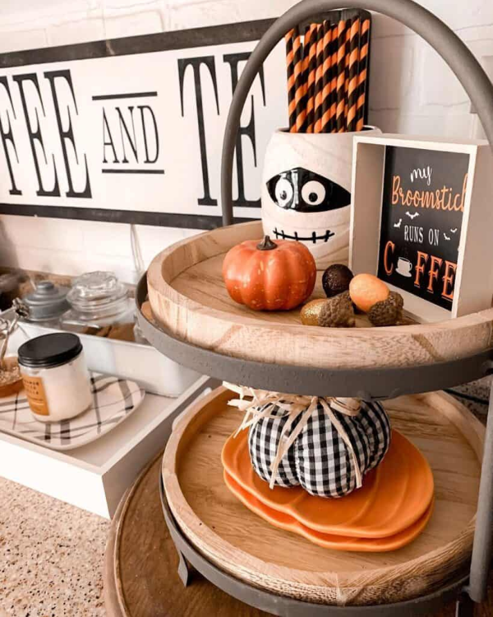 Halloween Kitchen Décor