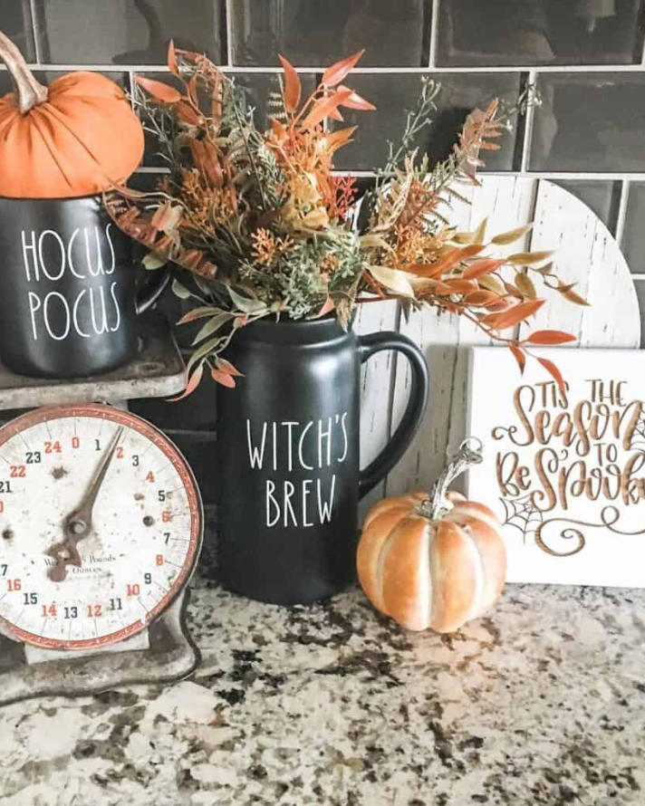 Halloween Kitchen Décor