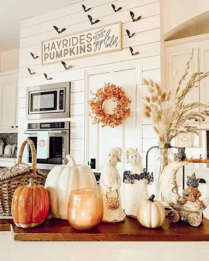 Halloween Kitchen Décor