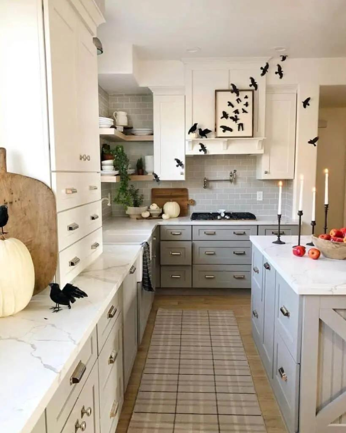 Halloween Kitchen Décor