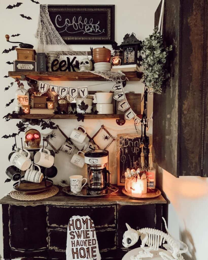 Halloween Kitchen Décor