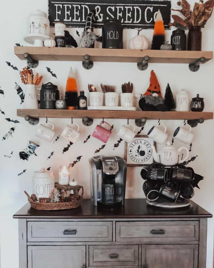 Halloween Kitchen Décor