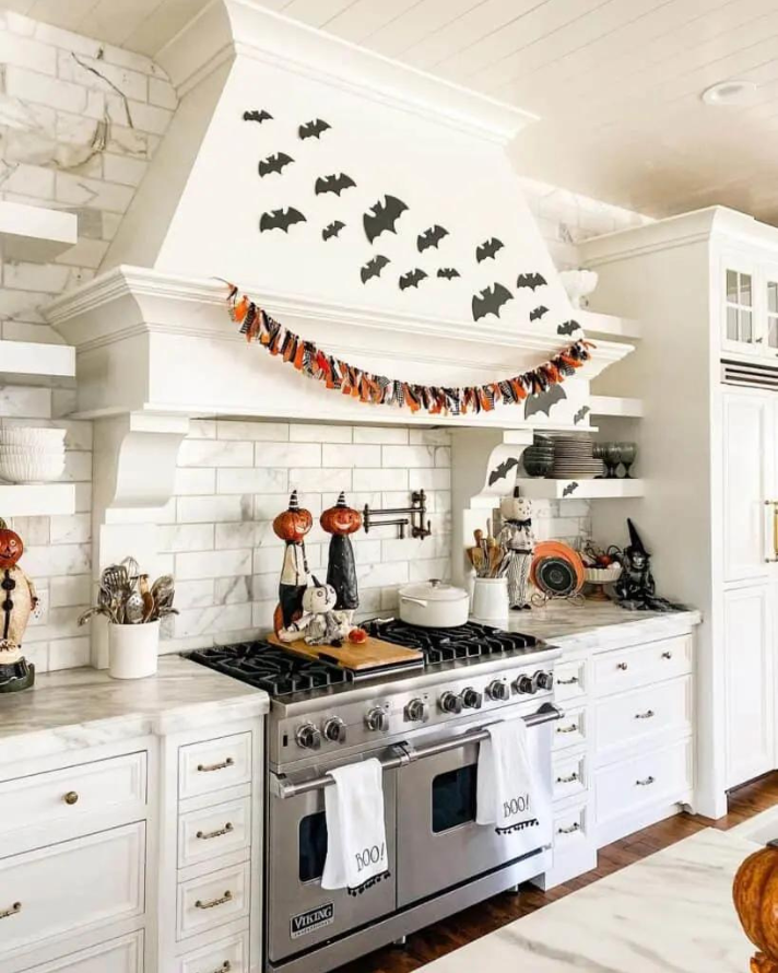 Halloween Kitchen Décor