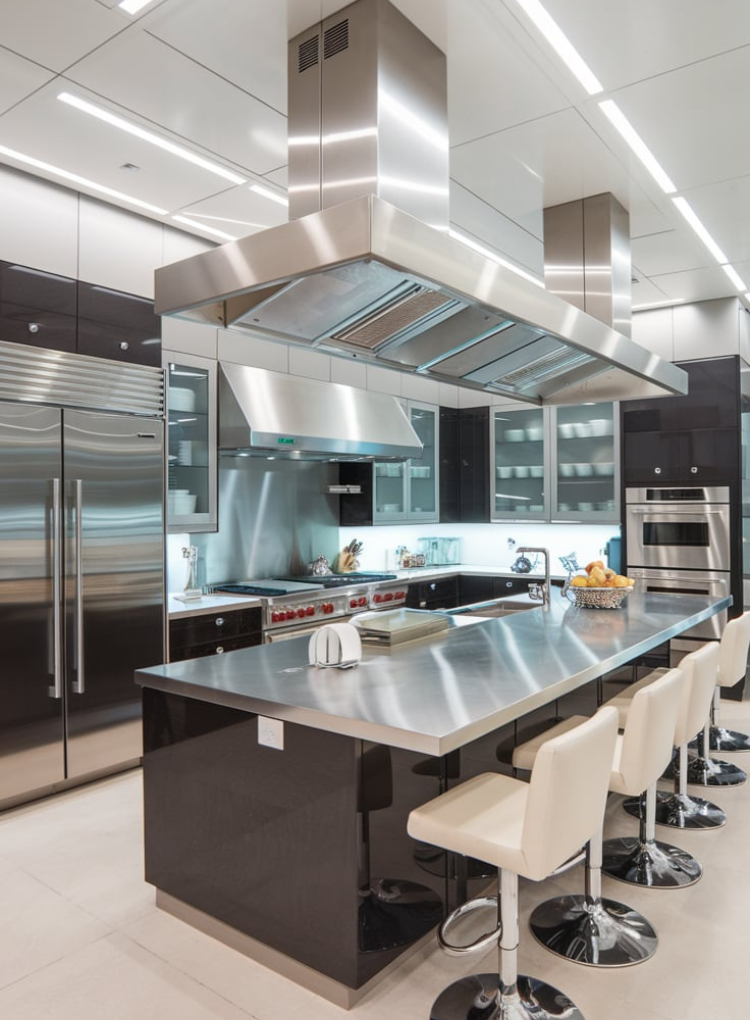 Kitchen vs Kitchenette: Understanding the Key Differences, Benefits, and Best Uses for Your Home or Apartment 3 Kitchen vs Kitchenette: What Is a Kitchen?